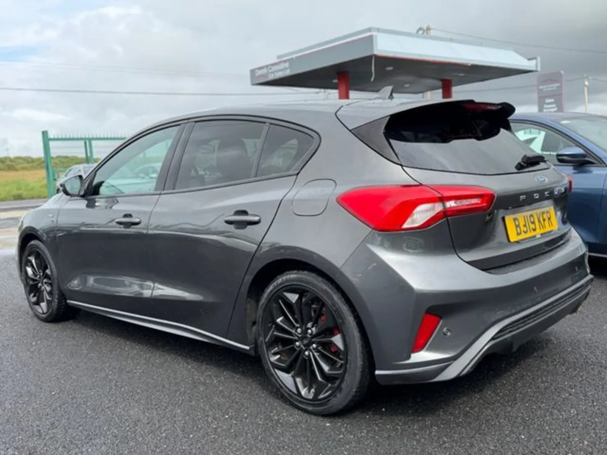 Ford Focus ST-LINE X TDCI - Image 4