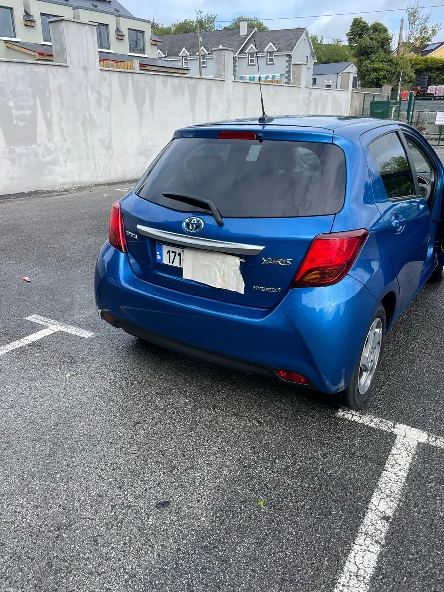 Toyota Yaris - Image 2