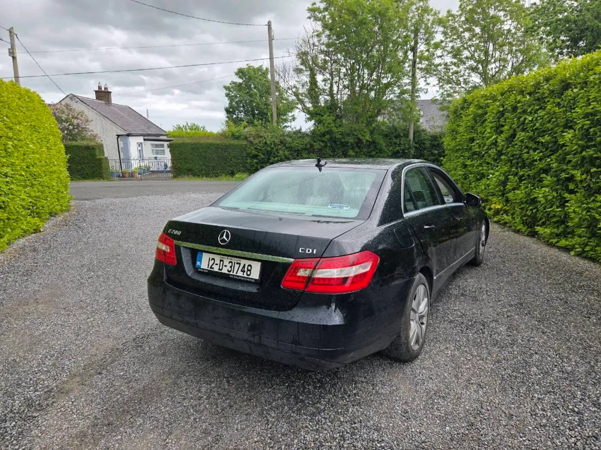 Mercedes E-Class automatic €2700 - Image 4