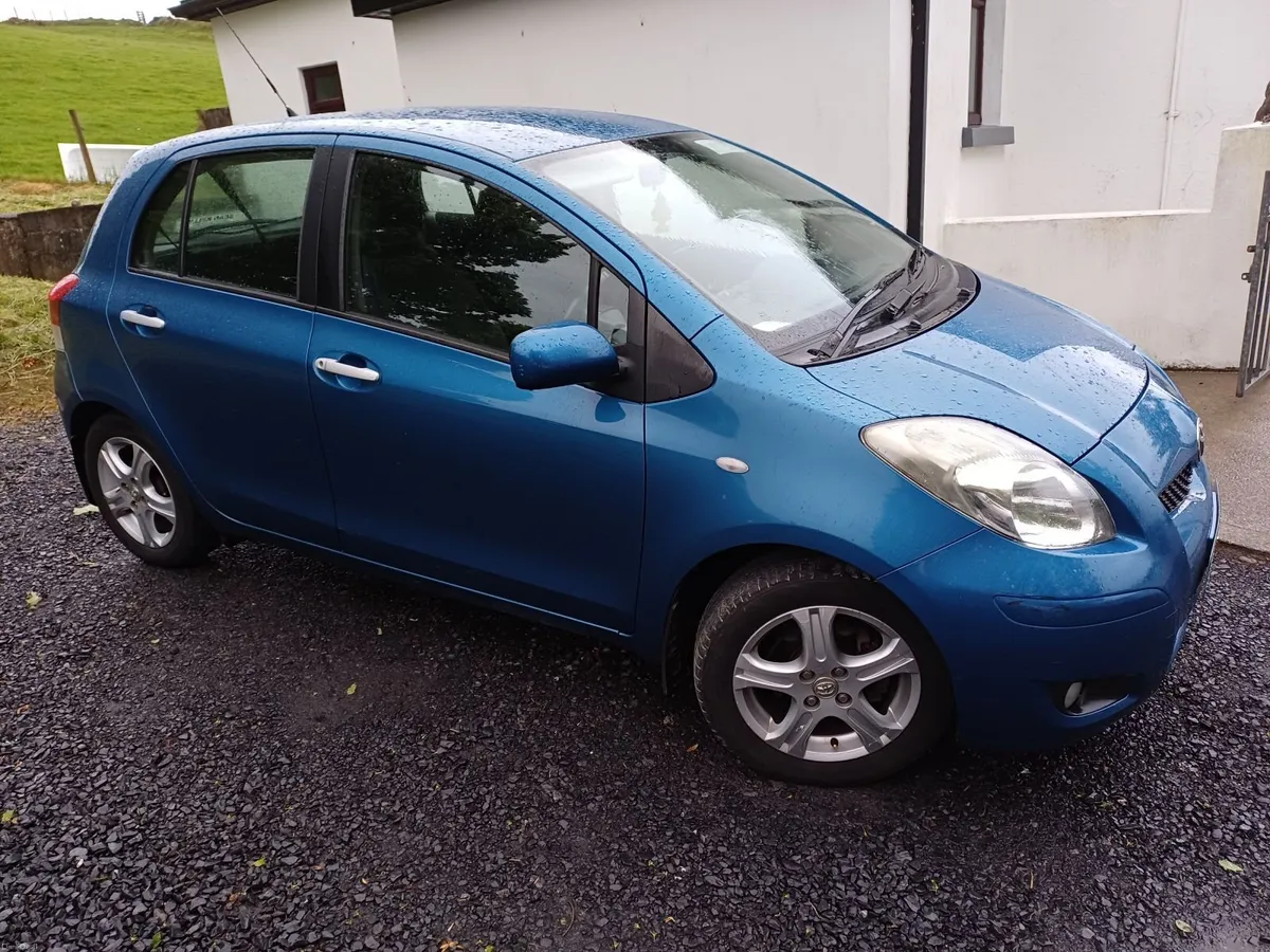 Toyota Yaris 2010 - Image 3