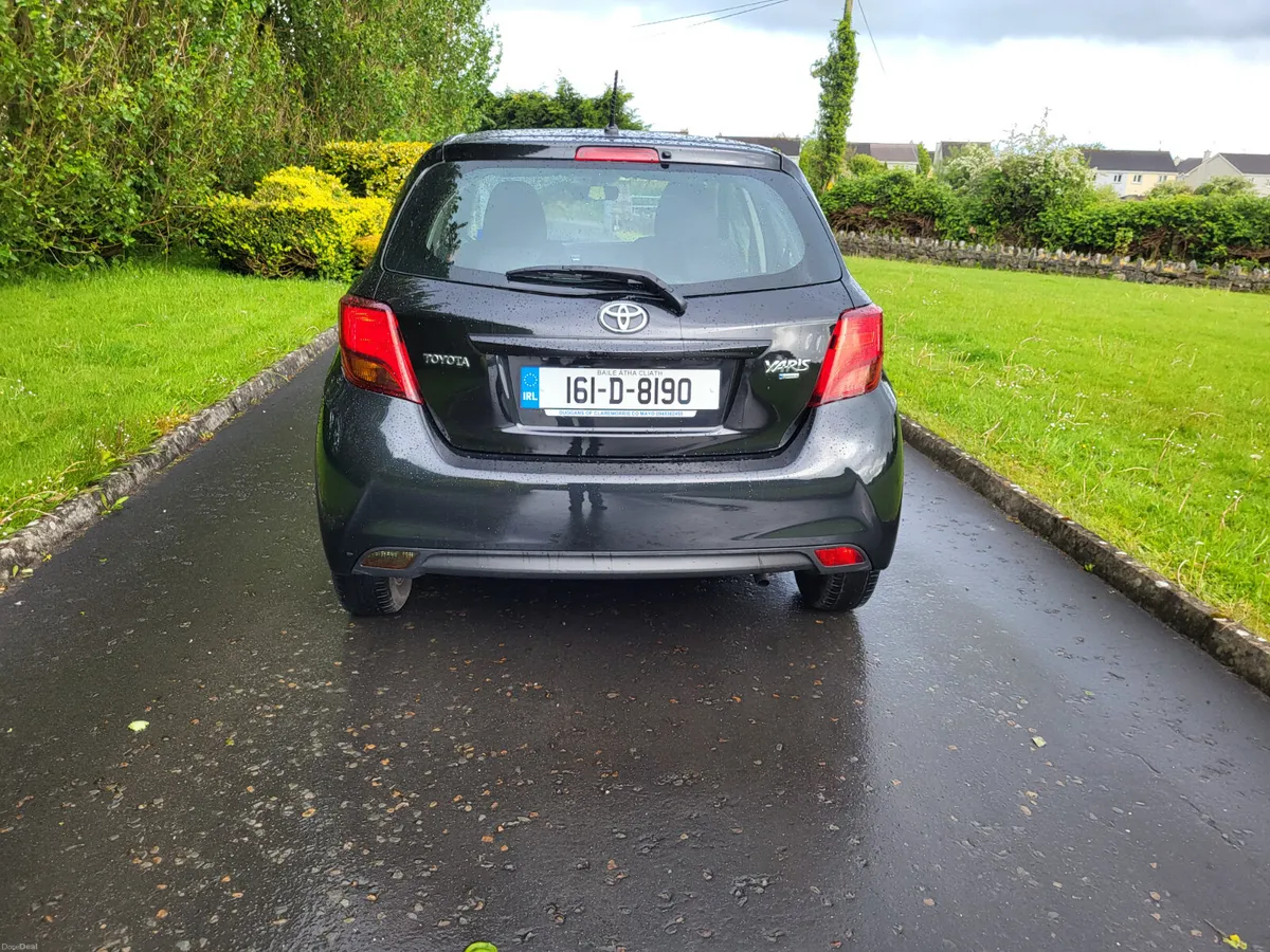 Toyota Yaris  1L PETROL LOW KMS - Image 3