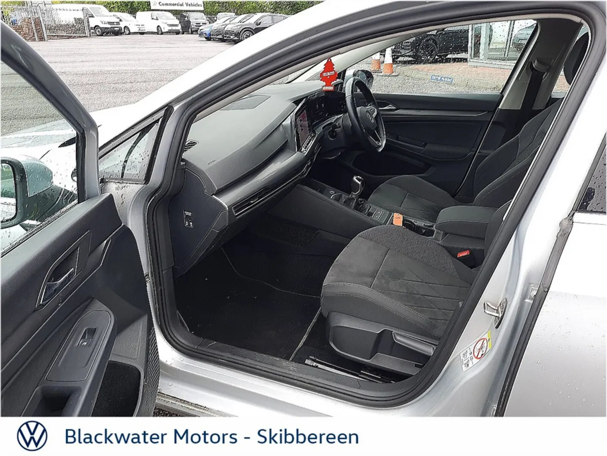 Volkswagen Golf 2.0TDI 116BHP STYLE - Image 4