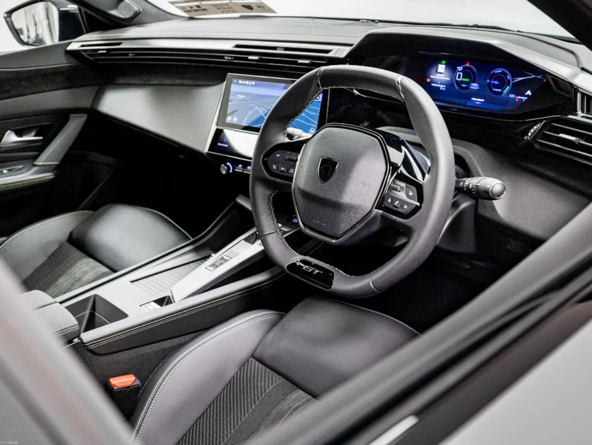 Peugeot 408 *Facelift Model* E-GT Exclusive 58kWh - Image 2