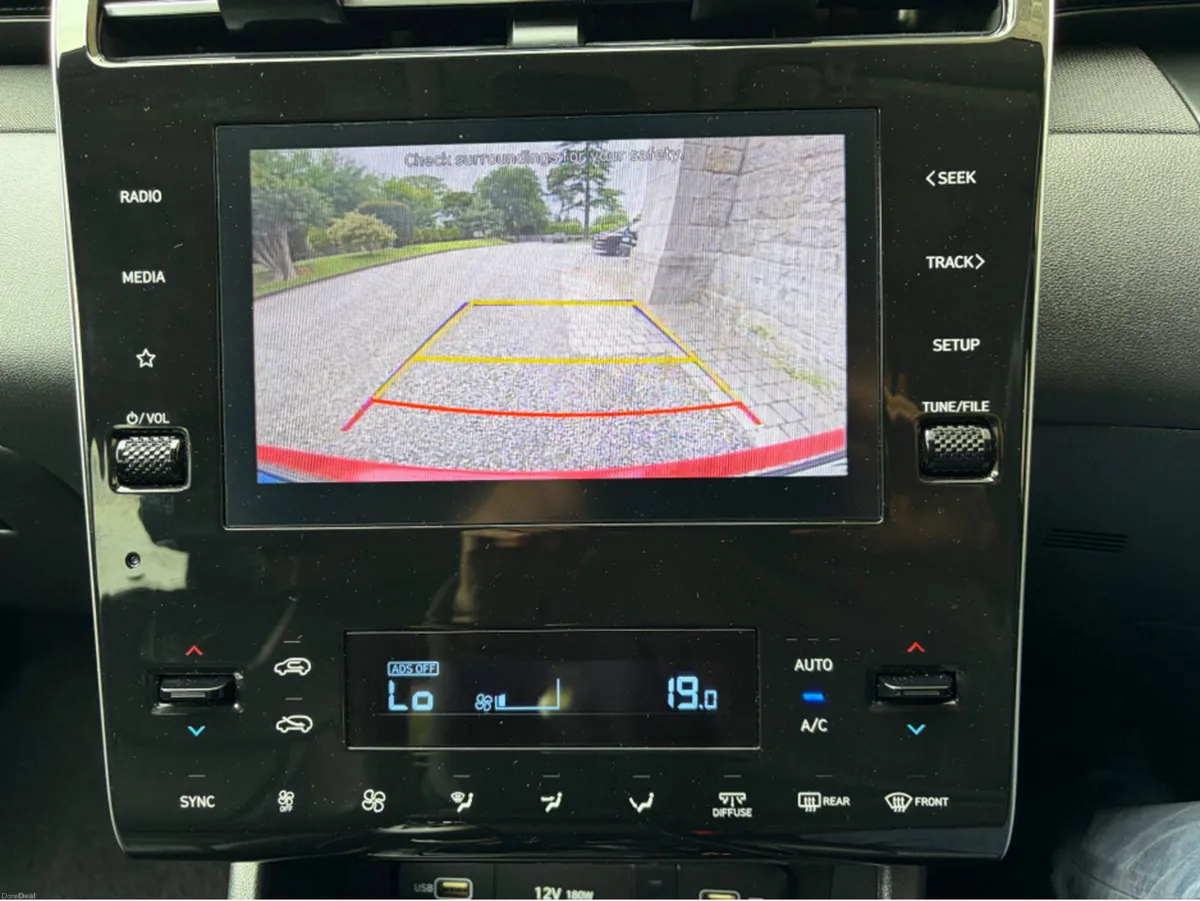 Hyundai Tucson IX35 EXECUTIVE 5DR**//**FULL LEATHE - Image 2