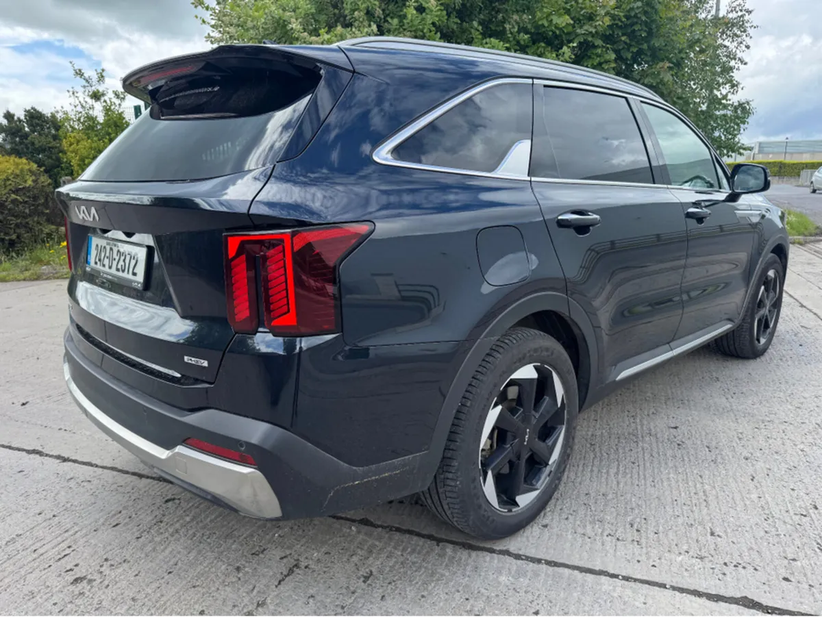 Kia Sorento PHEV PE 7S 4WD - Image 2