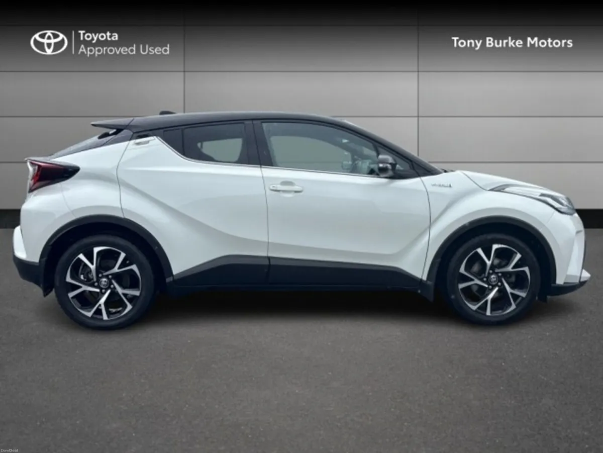 Toyota C-HR Sport Edition Hybrid - Super Features - Image 3