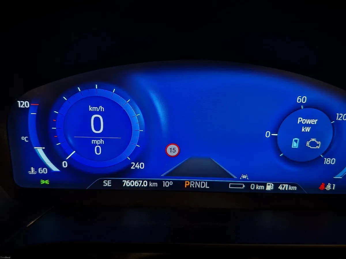 Ford Kuga PHEV ST Line - Image 6