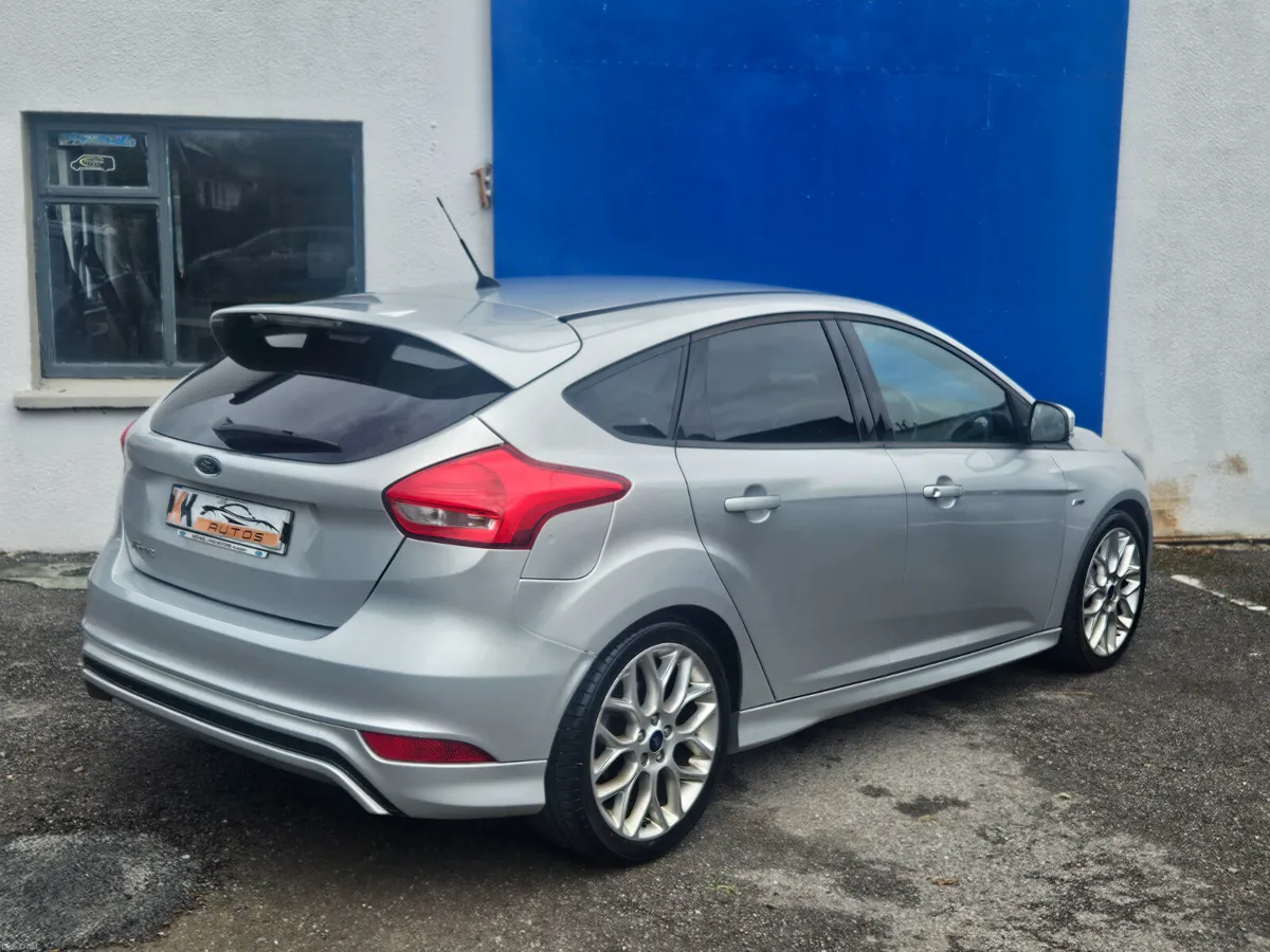 2017 Ford Focus ST Line | 07/27 NCT , 1.5 Diesel - Image 3