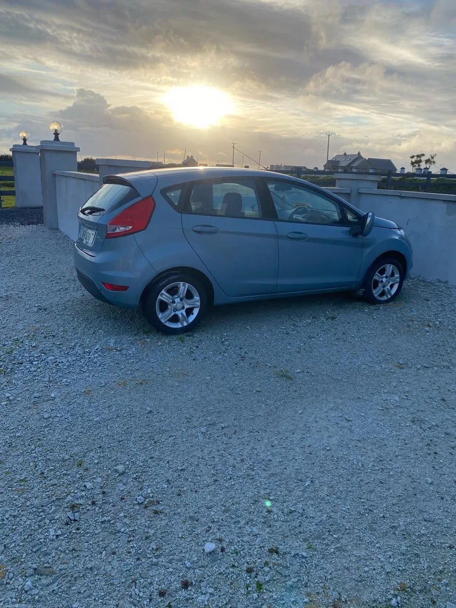 Car - Image 1