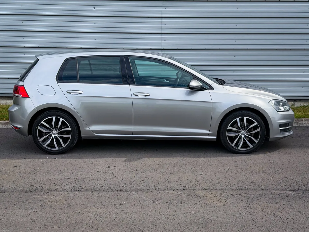 Volkswagen Golf 1.4L 161 DSG (Apple Car Play) - Image 2