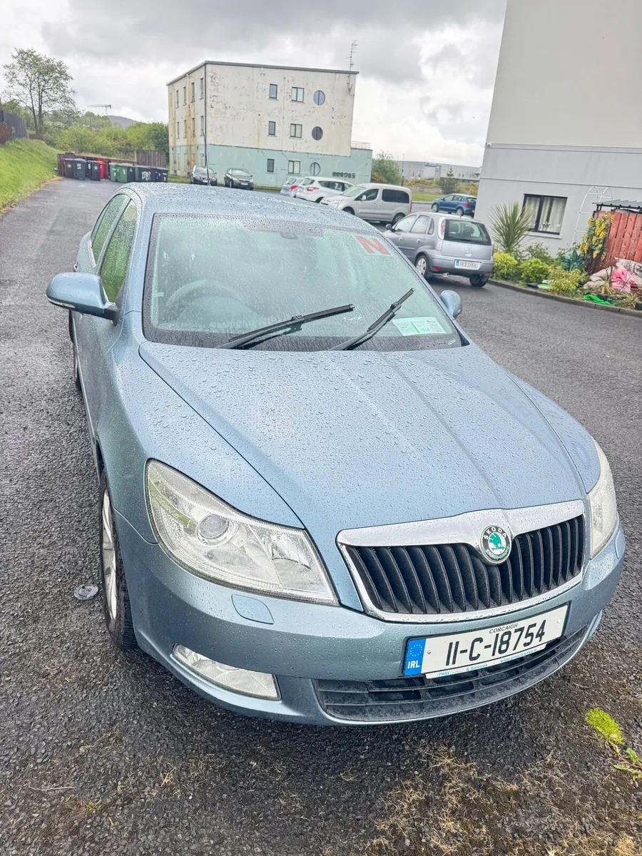 Skoda Octavia 2011 AUTOMATIC - Image 3