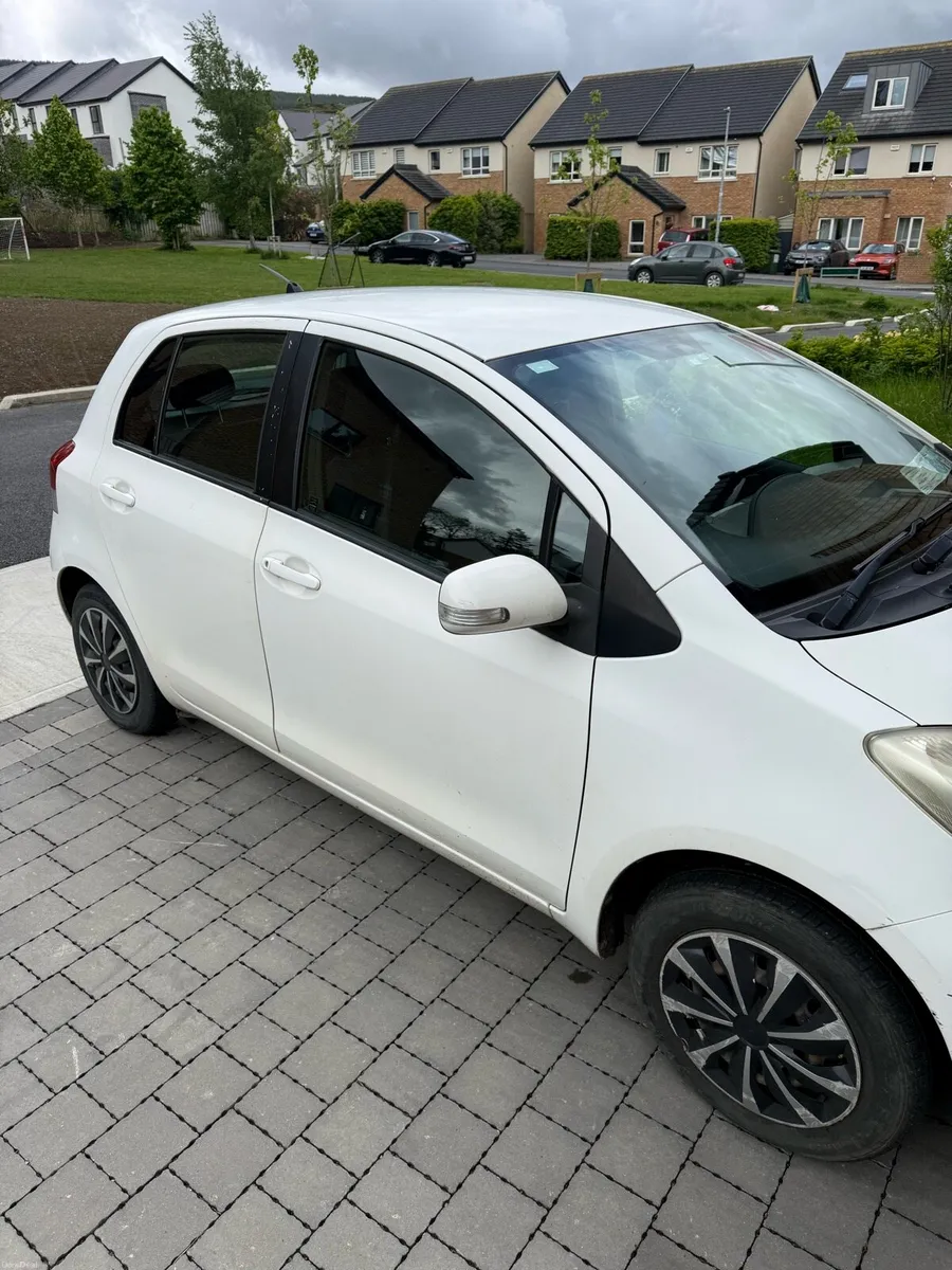 Toyota vitz - Image 2