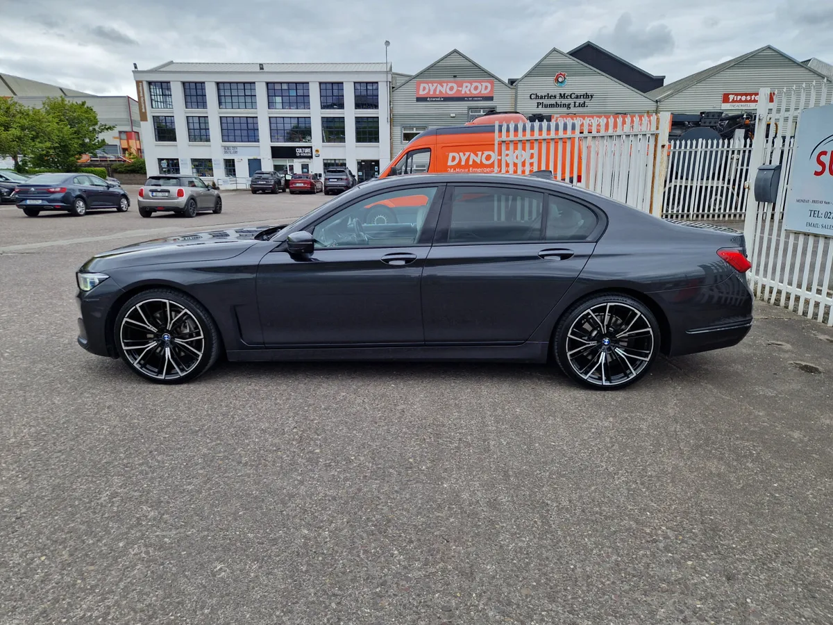 Bmw 7 Series 730D 3.0 Diesel LCI Saloon - Image 4