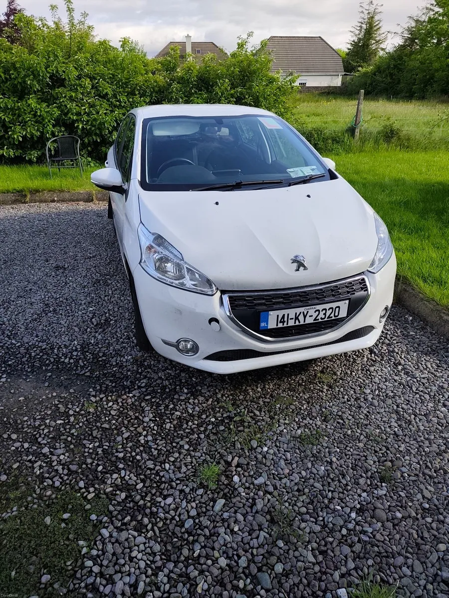 Peugeot 208 2014 - Image 3