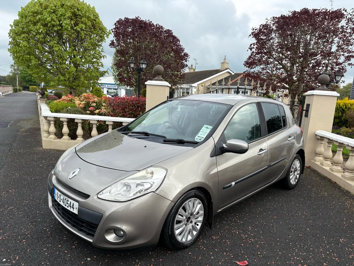 2011 Renault Clio - Image 2