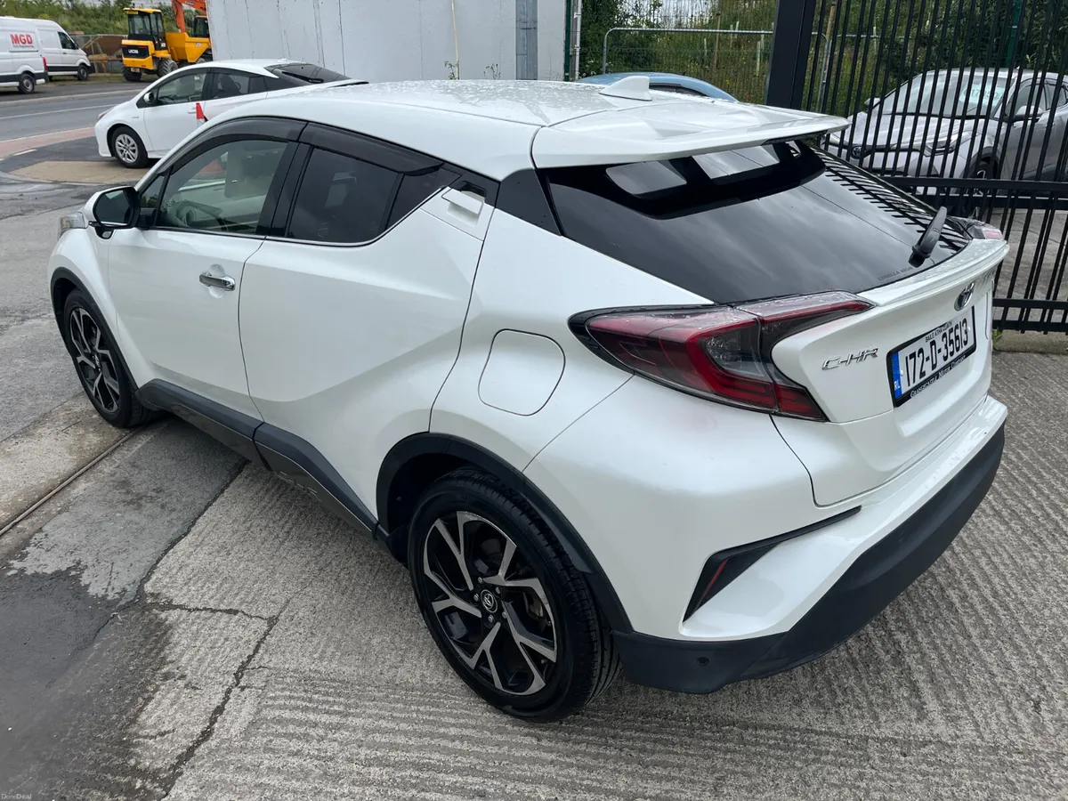 TOYOTA C-HR 2017, 1.8 HYBRID AUTO LOW KM HIGH SPEC - Image 4