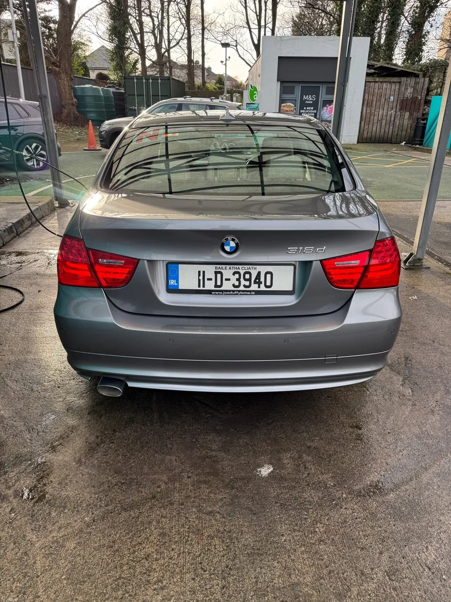 BMW 318d Automatic - Image 3