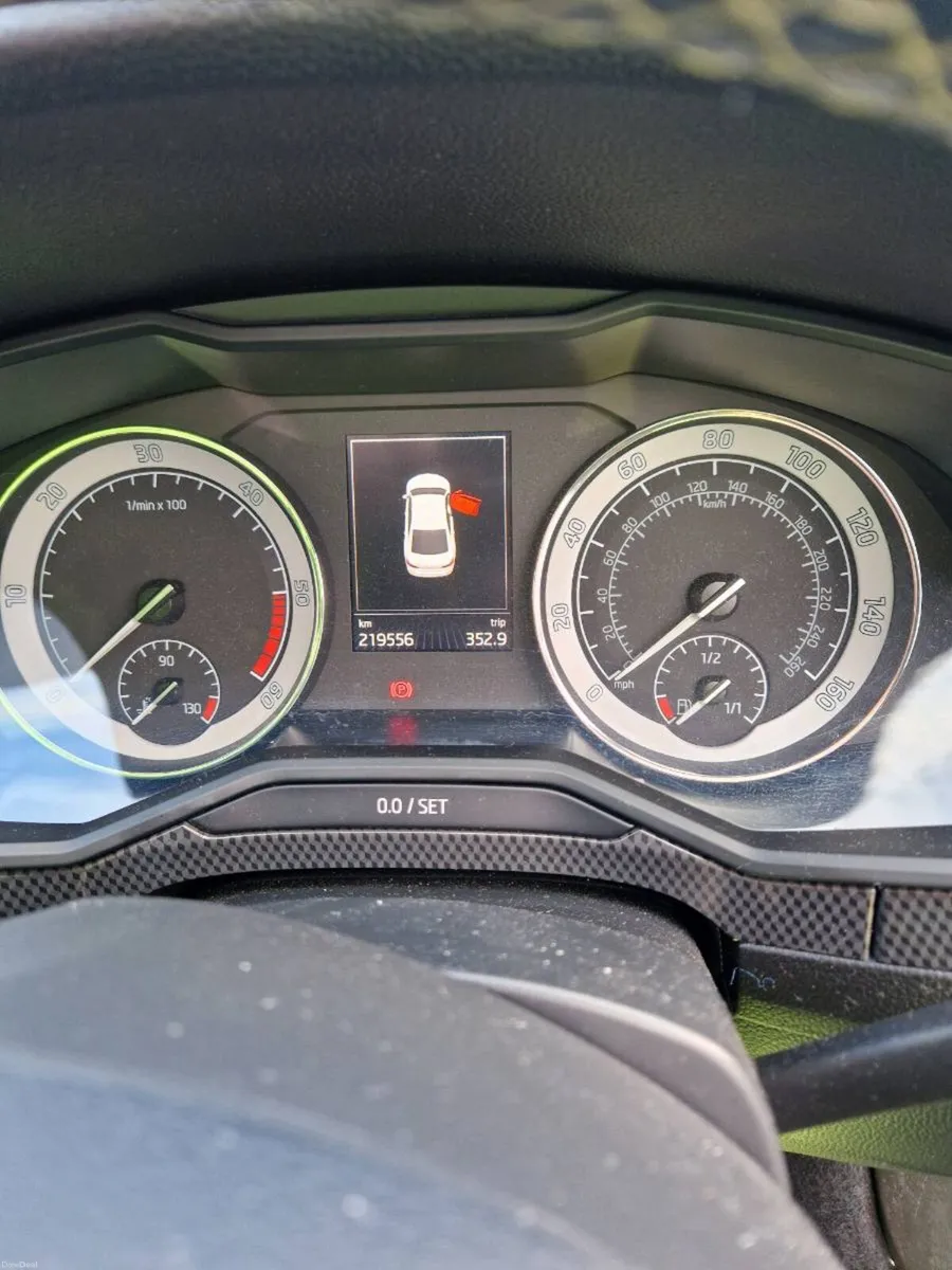 Skoda superb *automatic * - Image 4