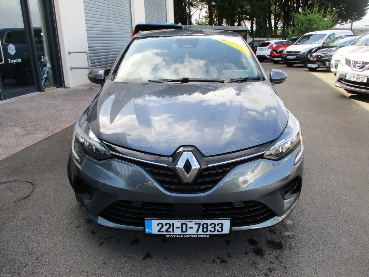 Renault Clio Dynamique TCE  2022 - Image 2
