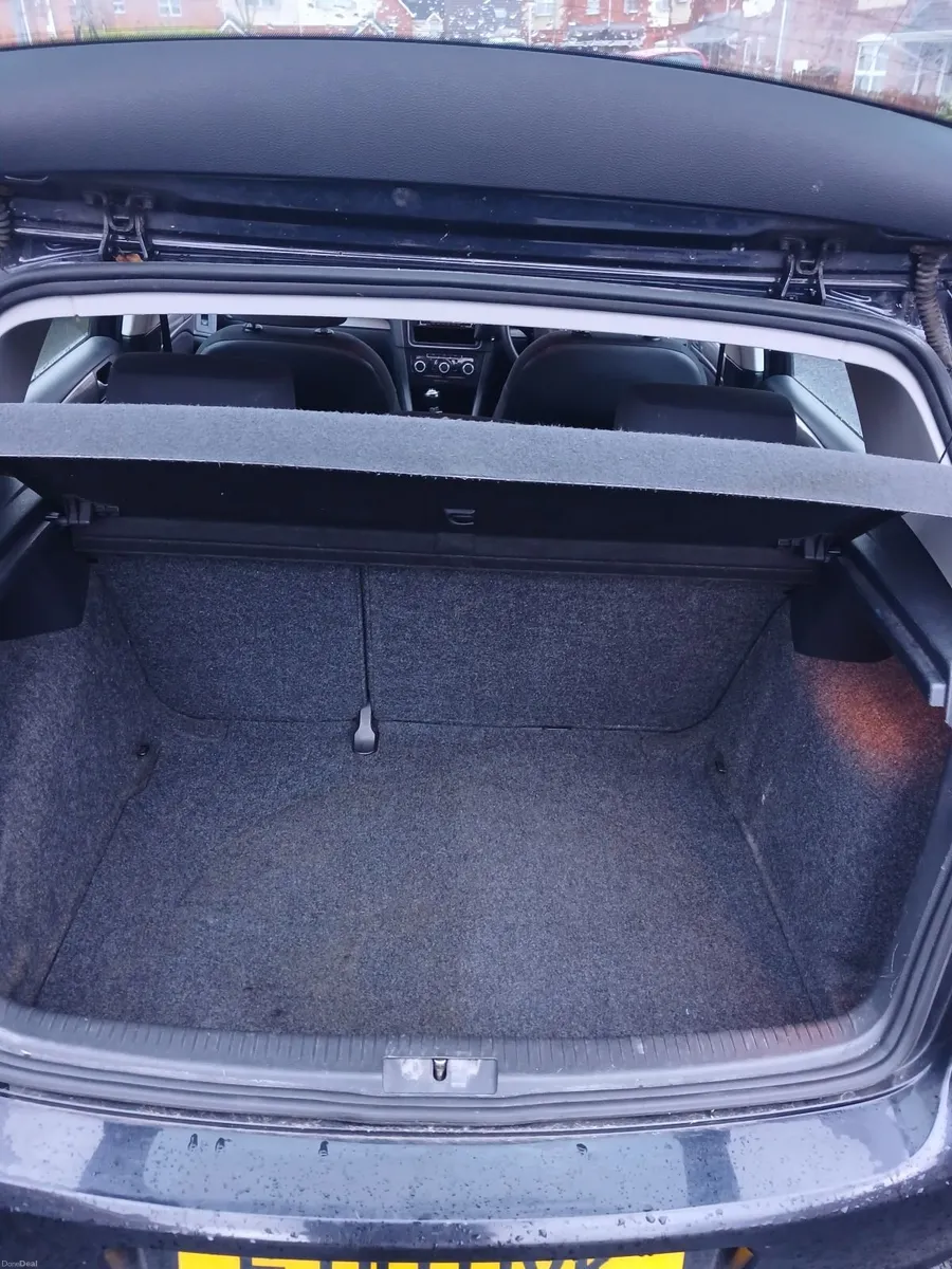Volkswagen Golf 2010 - Image 3