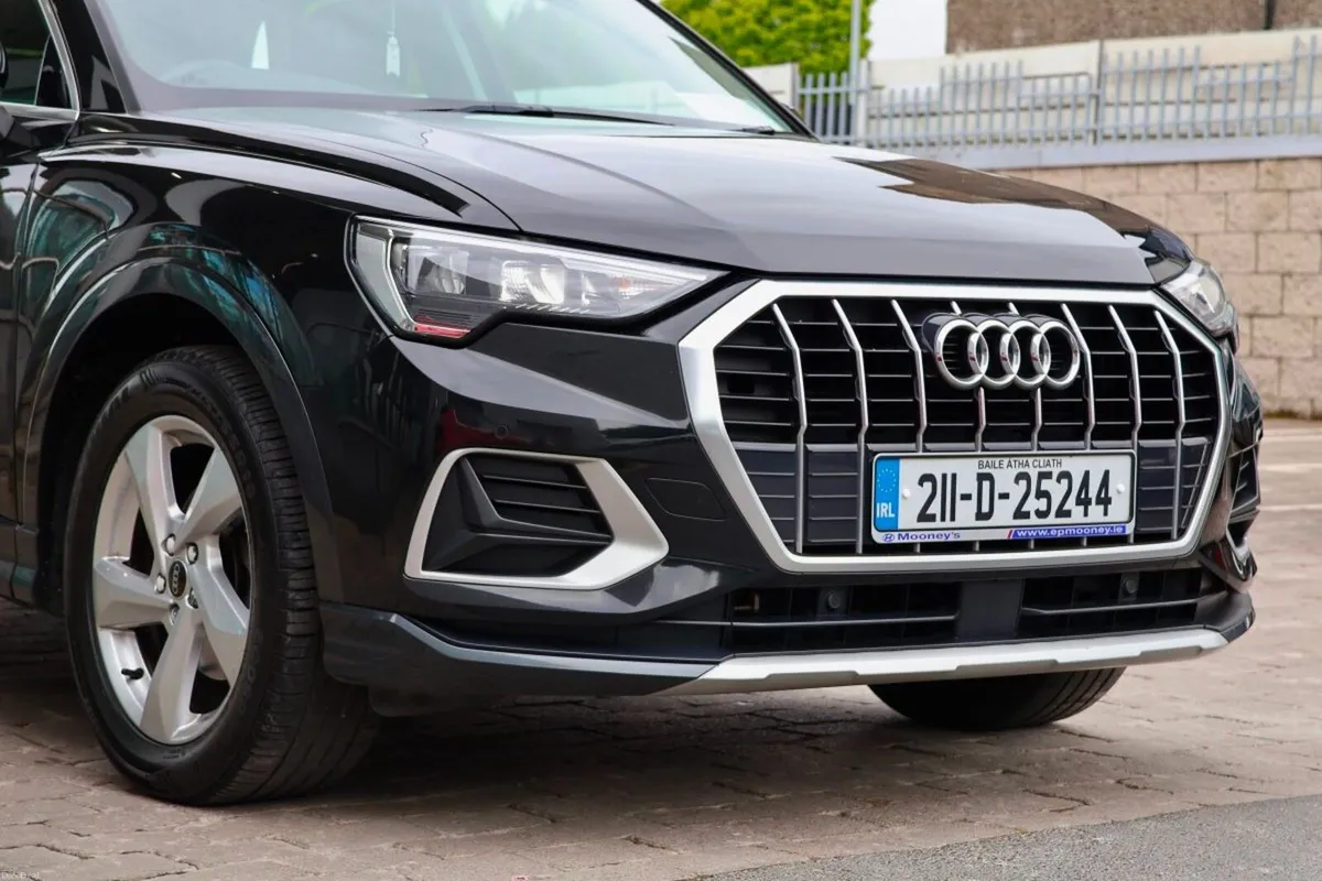Audi Q3 35 TDI 150HP S Tronic SE - Image 3