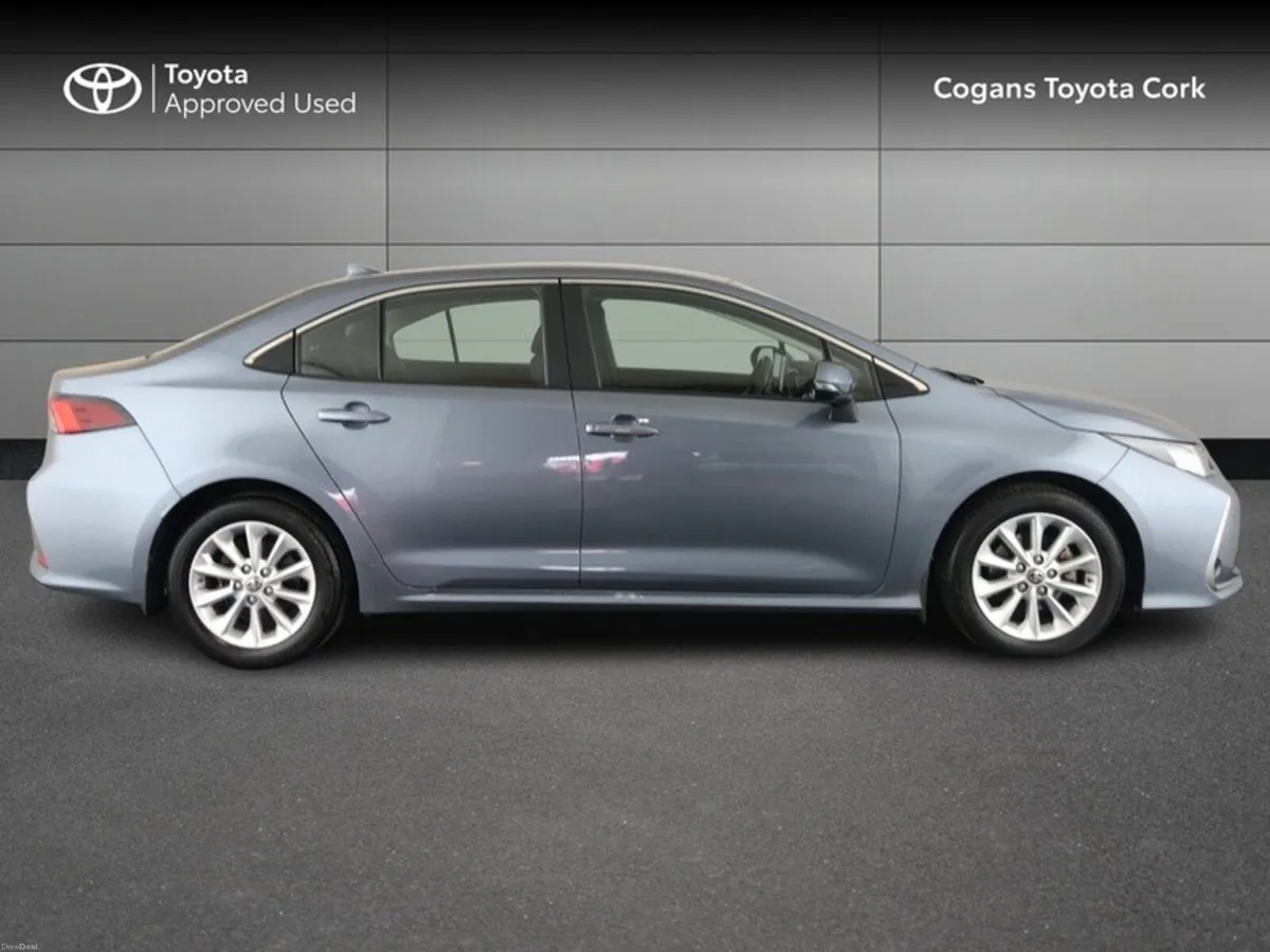 Toyota Corolla COROLLA HYBRID LUNA - Image 3