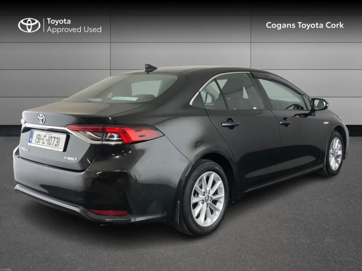 Toyota Corolla COROLLA HYBRID LUNA SAL - Image 2
