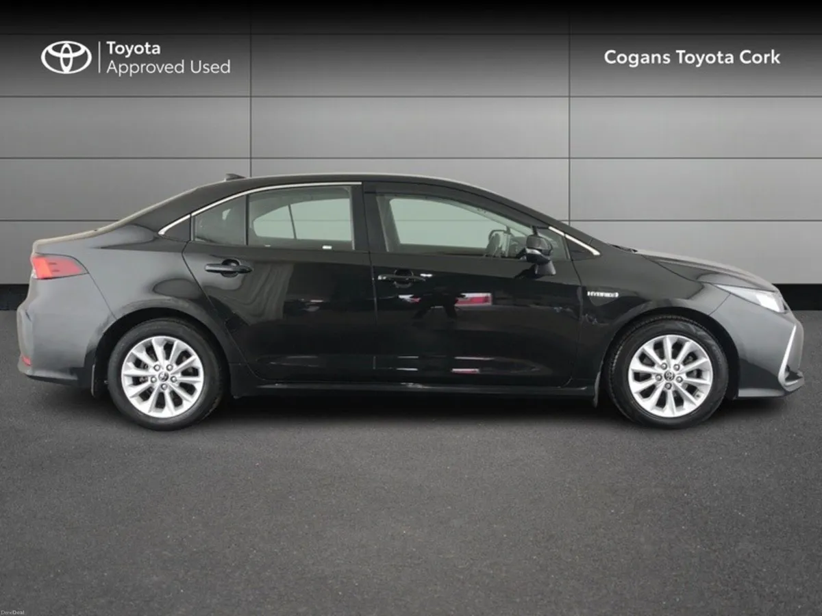 Toyota Corolla COROLLA HYBRID LUNA SAL - Image 3