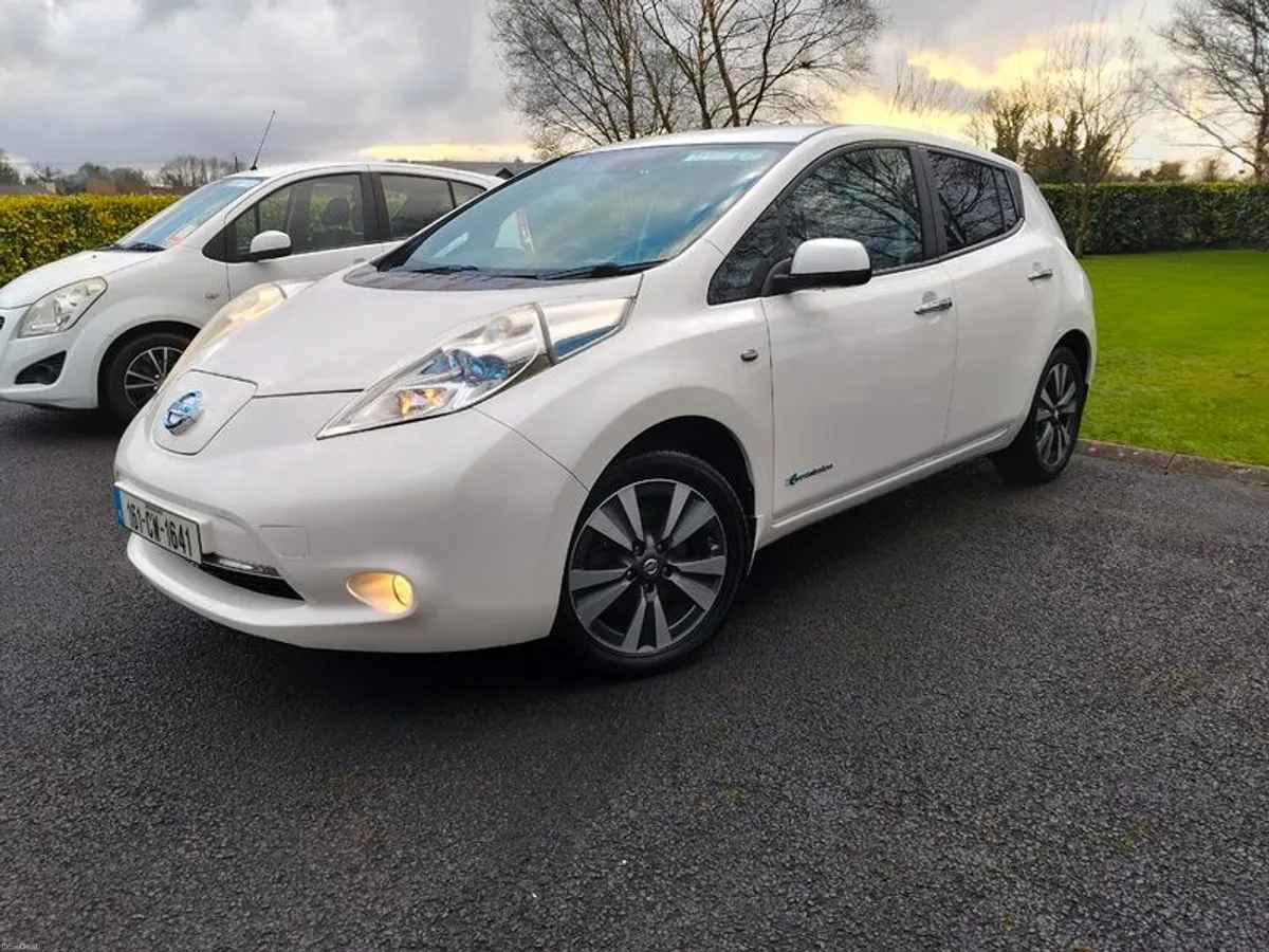 2016 Nissan Leaf - Image 1