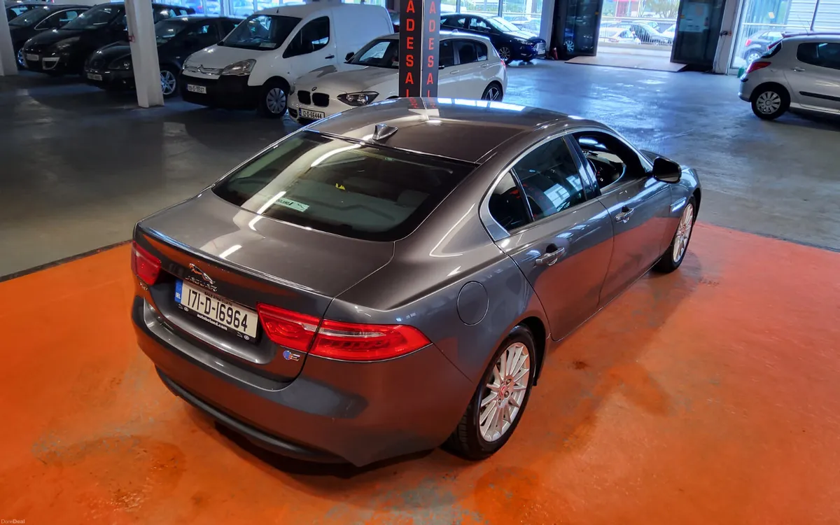 Jaguar XE 2017 - Image 3