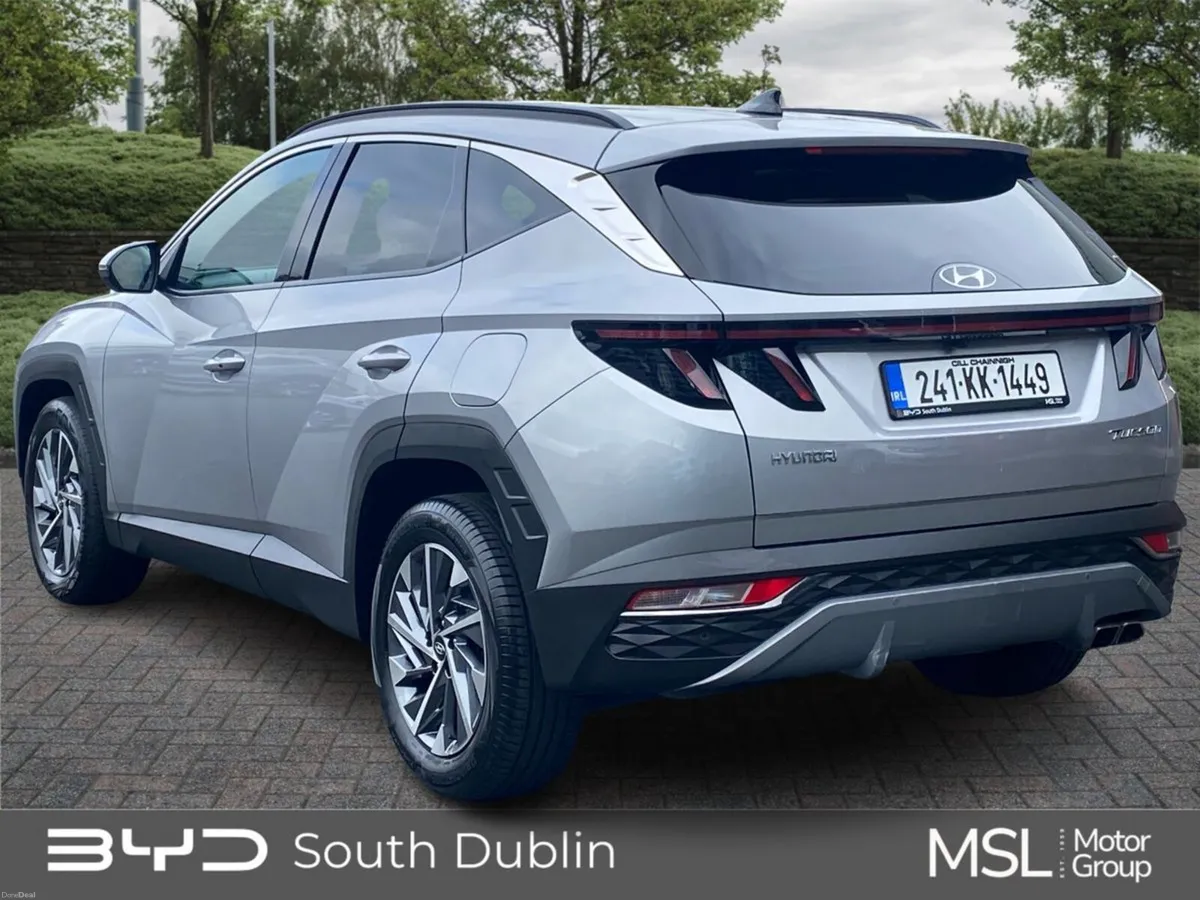 Hyundai Tucson 2WD Executive Plus - Image 4