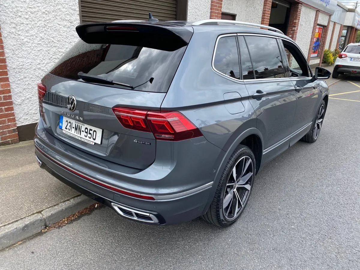 Volkswagen Tiguan ALLSPACE 4Motion R-Line 2023 - Image 3