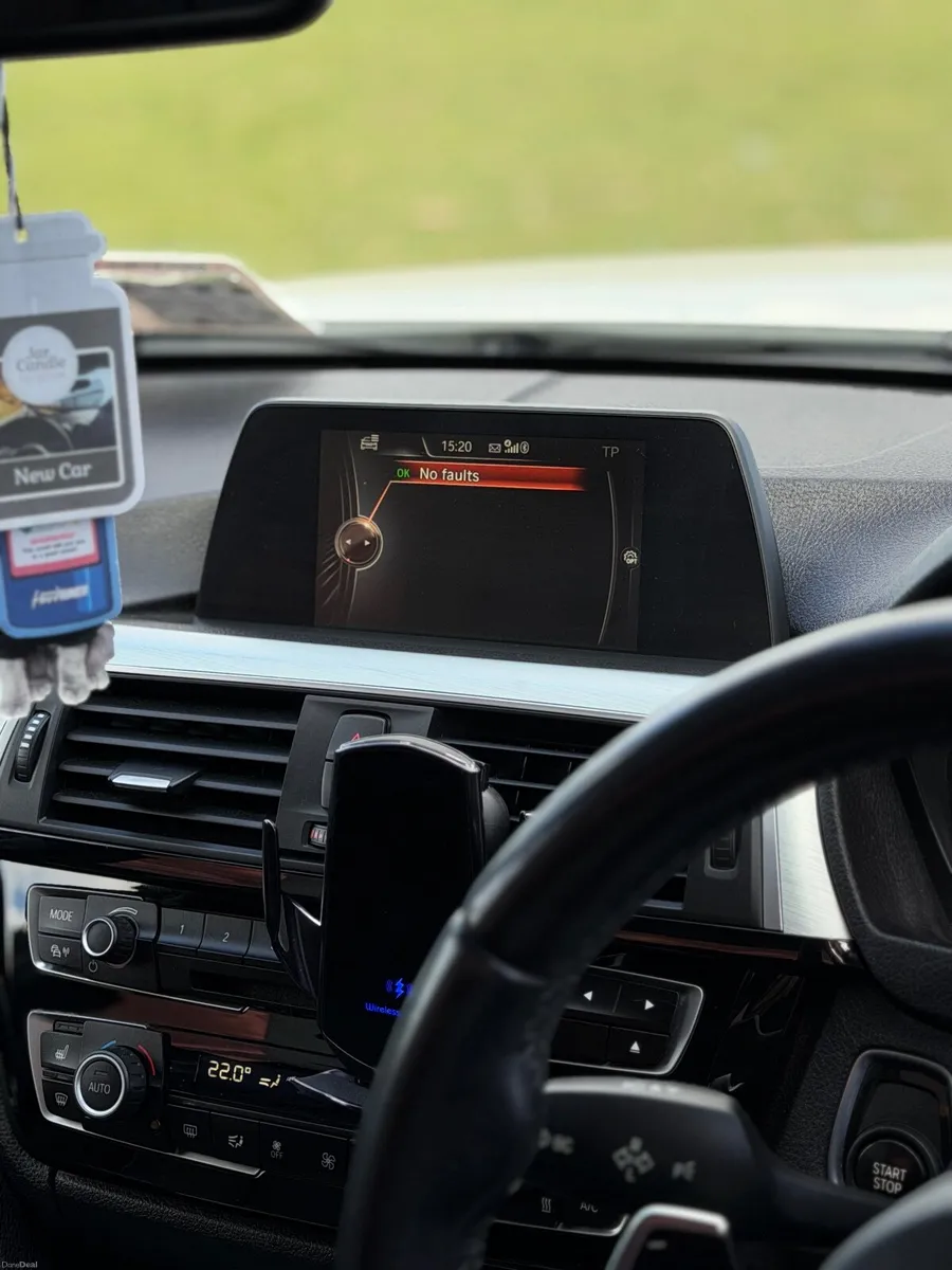BMW 3-Series 2016 - Image 2