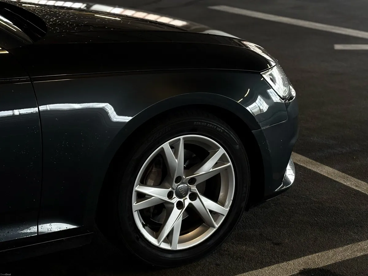 2016 Audi A4 2.0 TDI Automatic - Full Audi Service - Image 4