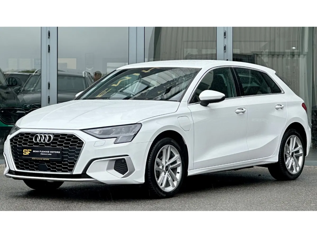 Audi A3 SPORT 40 TFSI E S-A SPORTBACK - Image 2