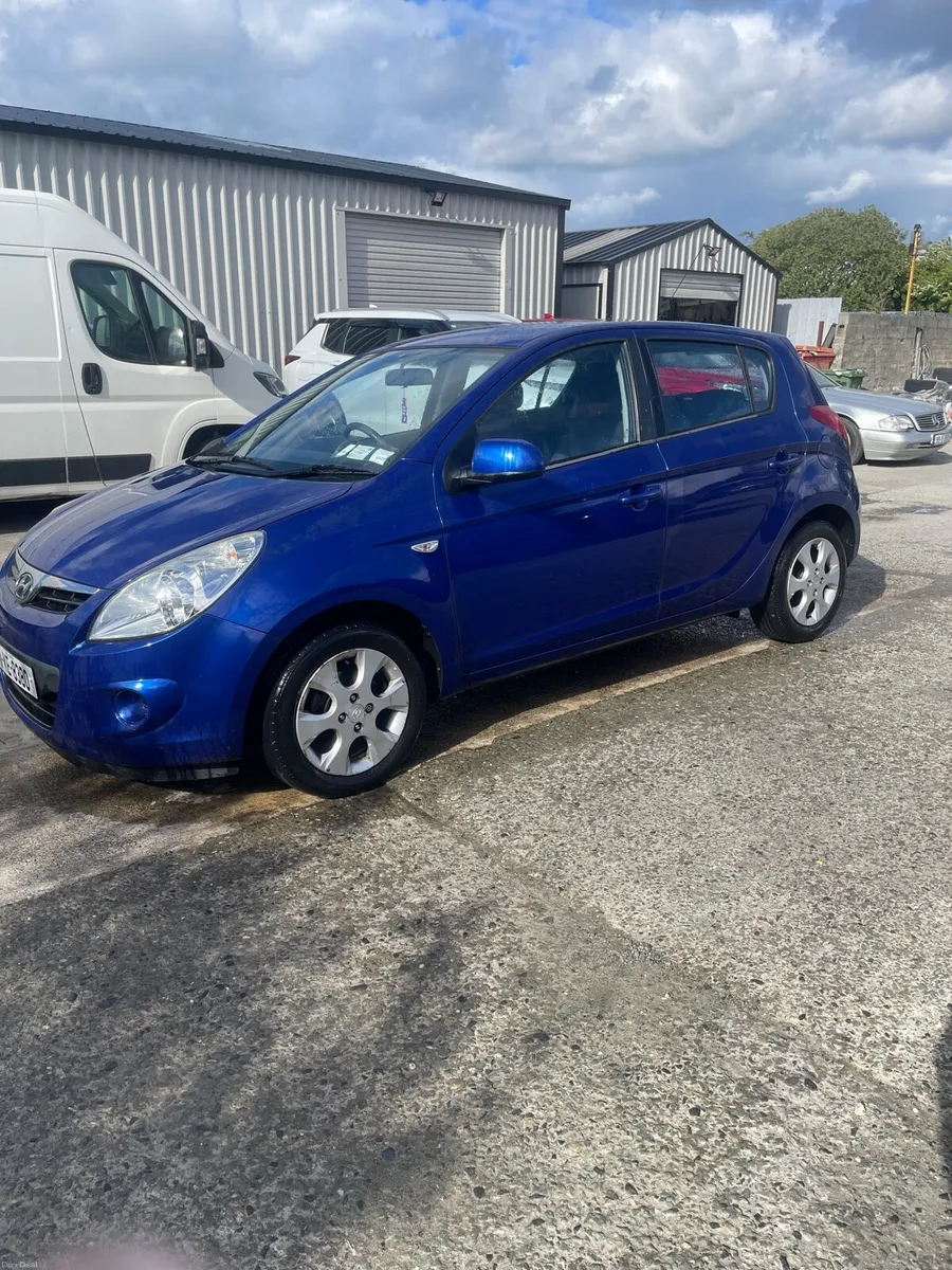 2011 Hyundai i20 - Image 2