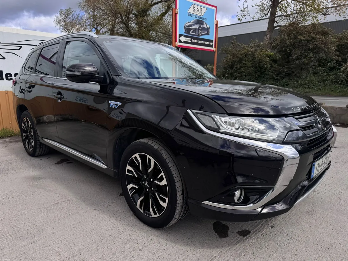 171 Mitsubishi Outlander PHEV 2.0L MIVEC 4WD - Image 3