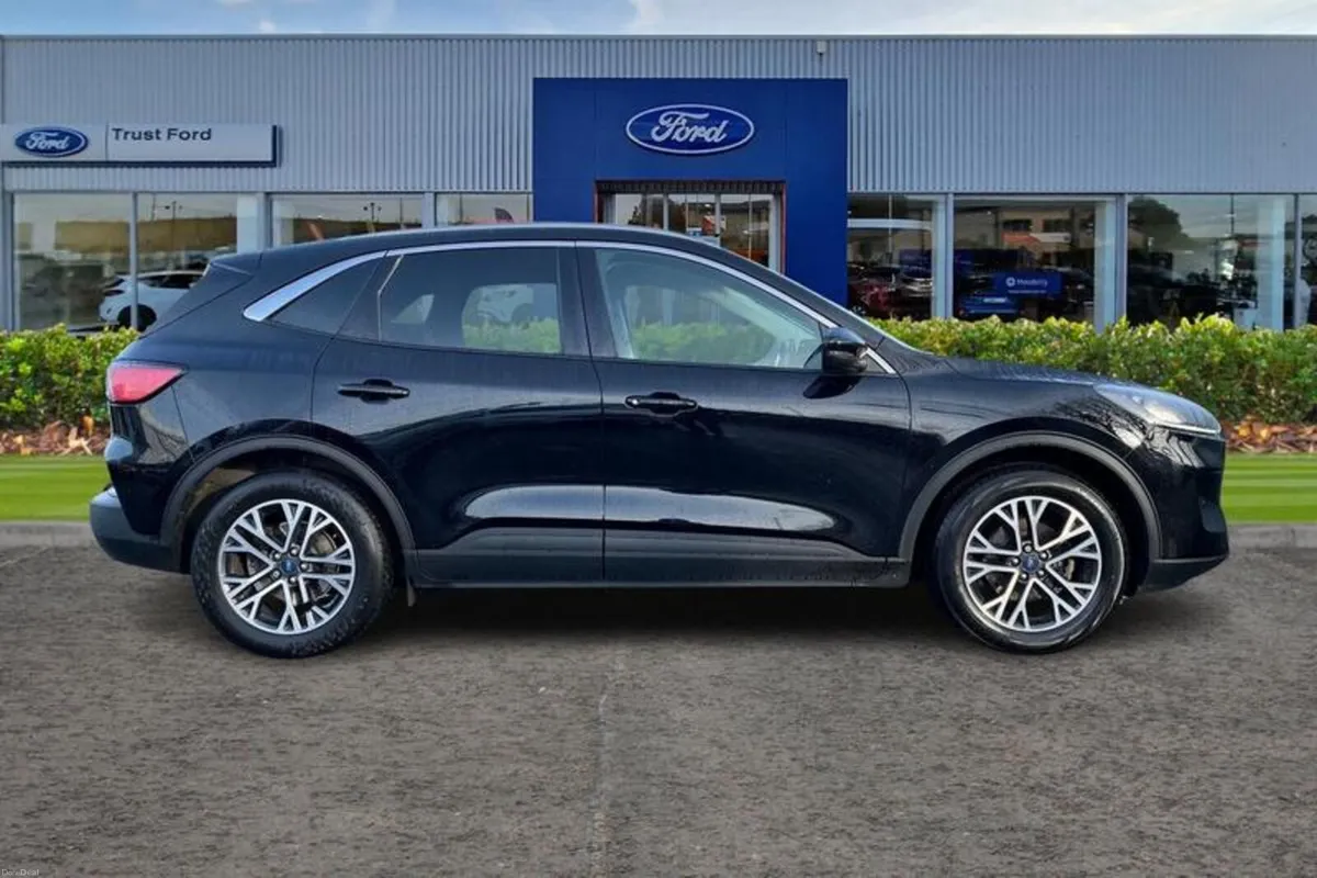 Ford Kuga Titanium Edition - Image 3