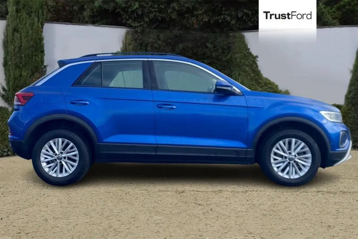 Volkswagen T-Roc Life - Image 3
