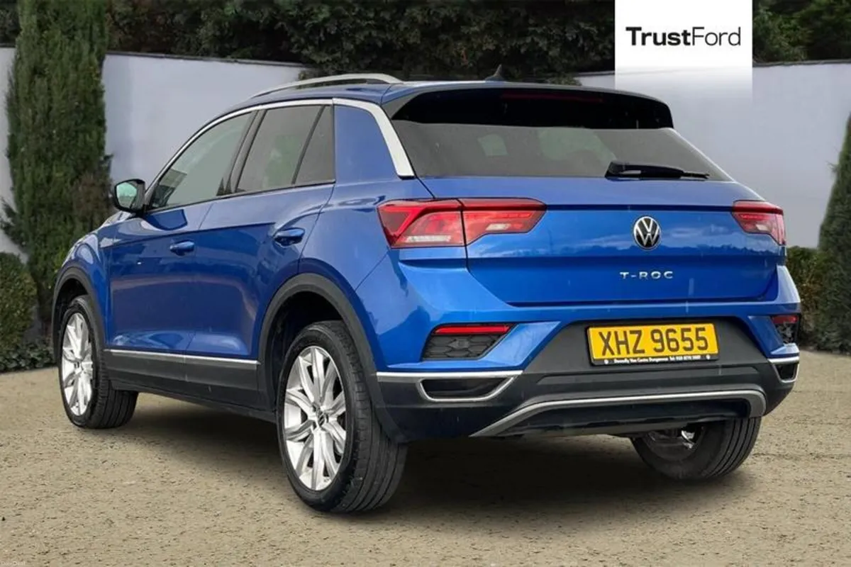 Volkswagen T-Roc SEL - Image 2