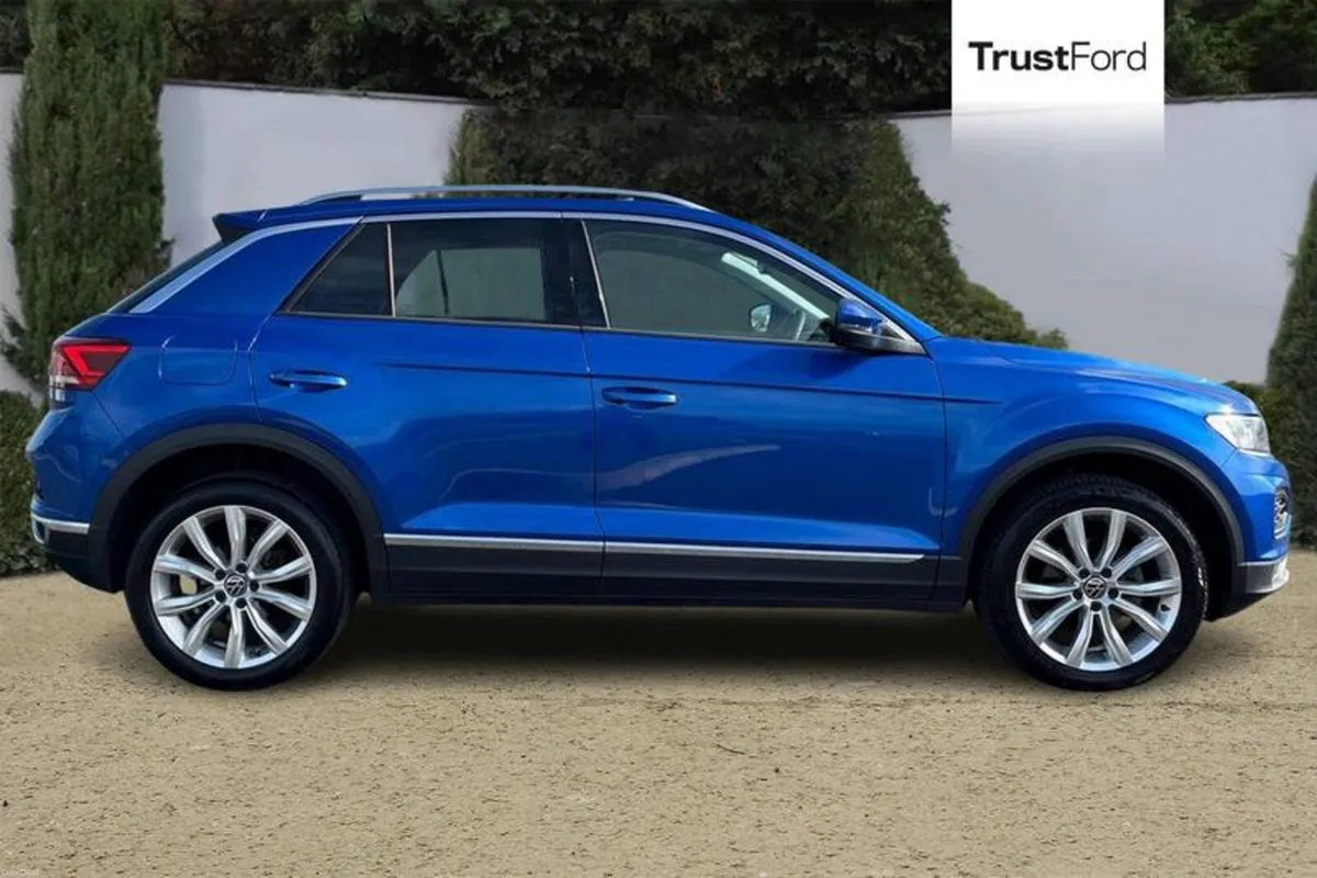 Volkswagen T-Roc SEL - Image 3