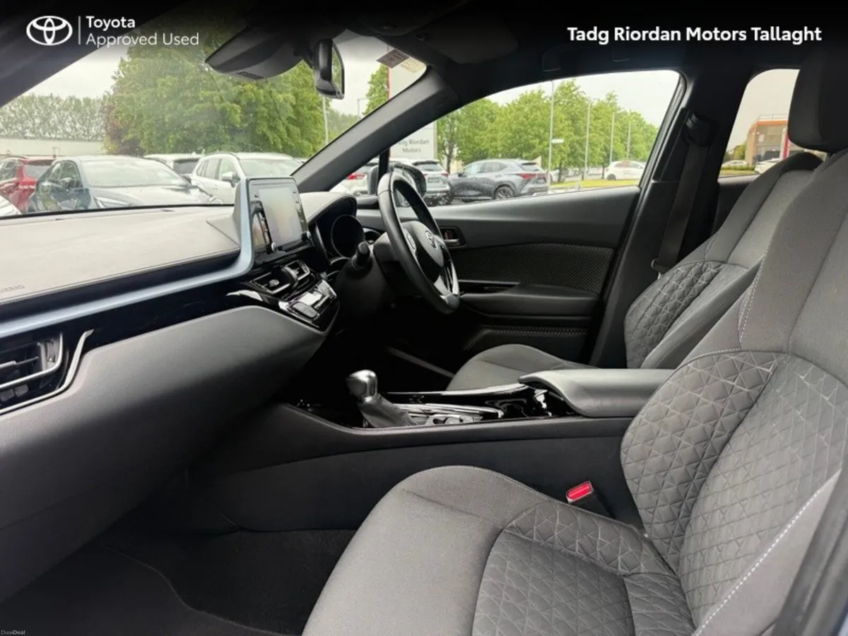 Toyota C-HR 1.8 HYBRID SPORT - Image 6