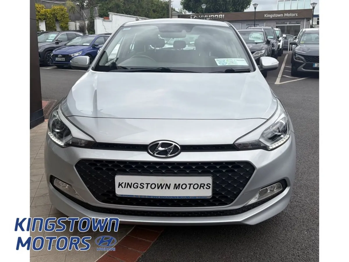 Hyundai i20 Automatic Deluxe 5DR Auto - Image 2