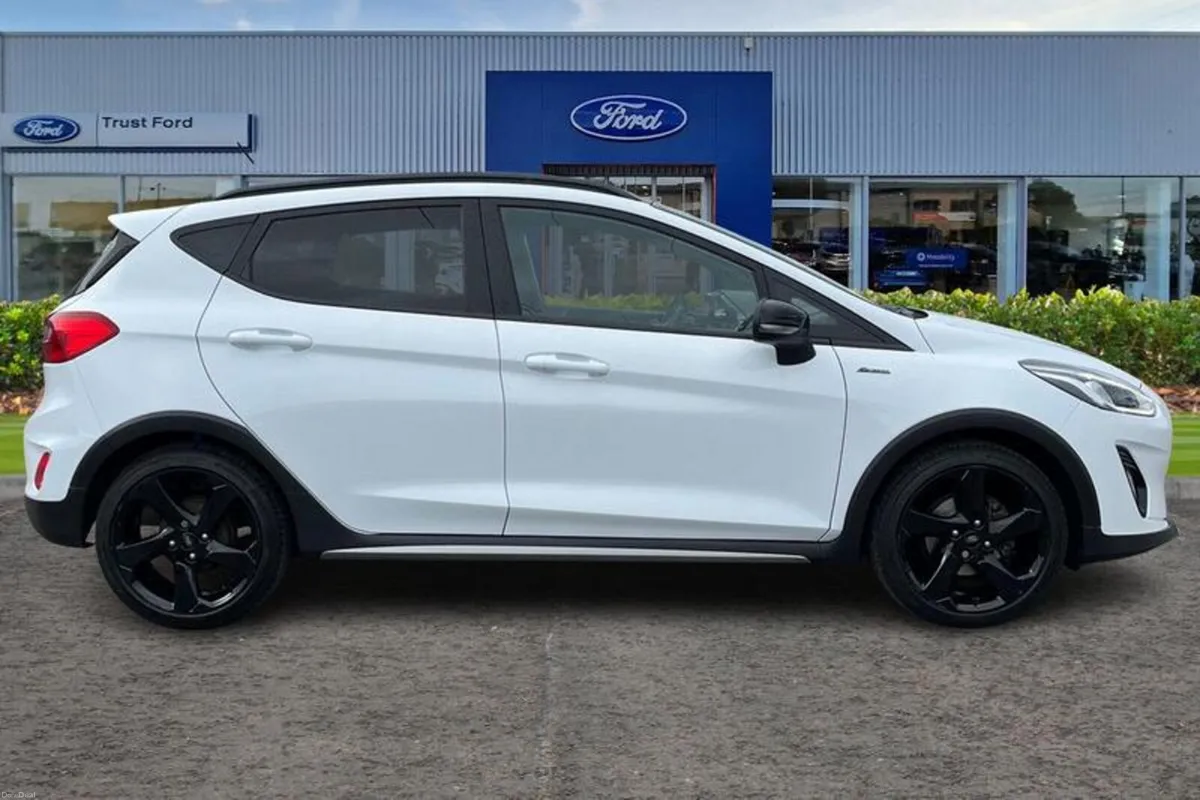 Ford Fiesta Active - Image 3