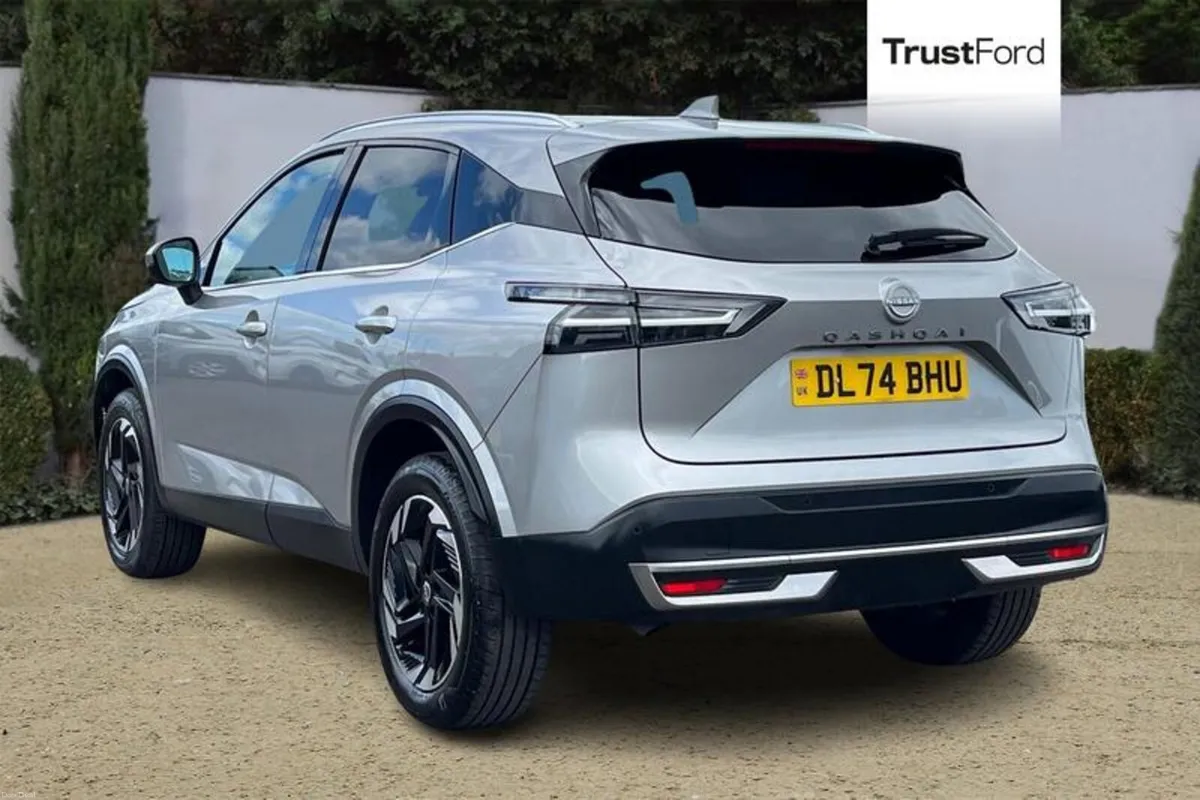 Nissan Qashqai N-Connecta - Image 2