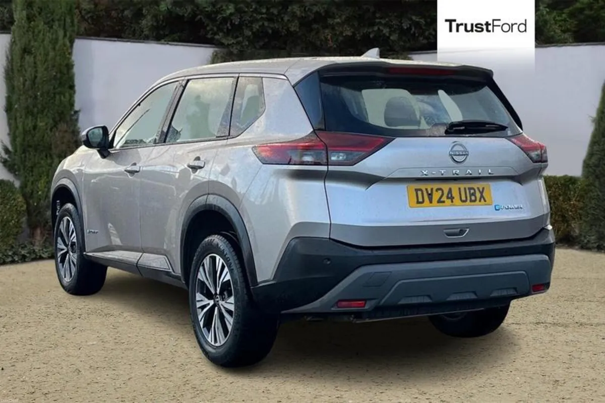 Nissan X-Trail Premium - Image 2
