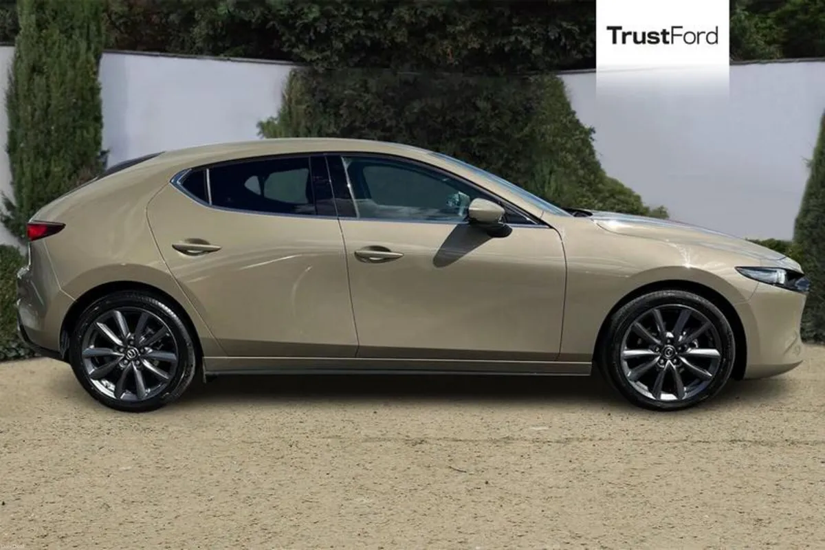 Mazda Mazda3 Exclusive-Line - Image 3