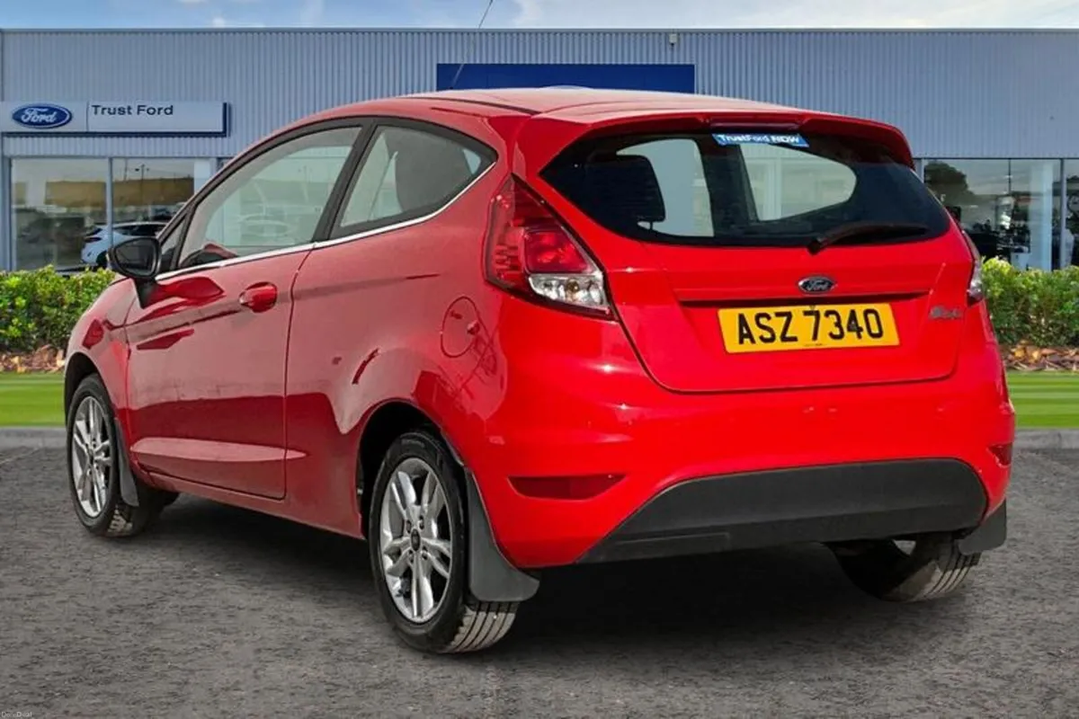Ford Fiesta 1.25 Zetec Hatchback 3dr Petrol Manual - Image 2