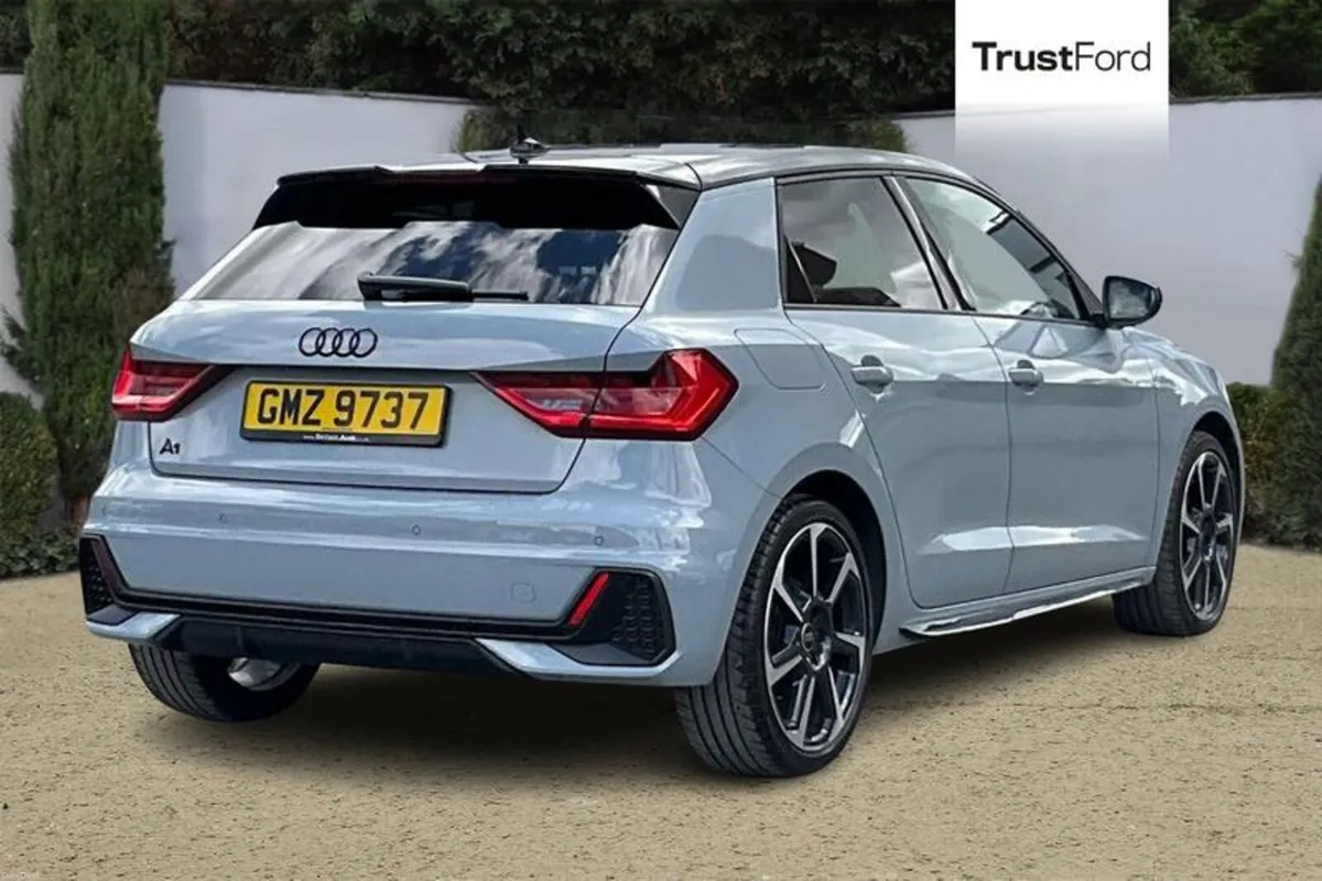 Audi A1 Black Edition - Image 4