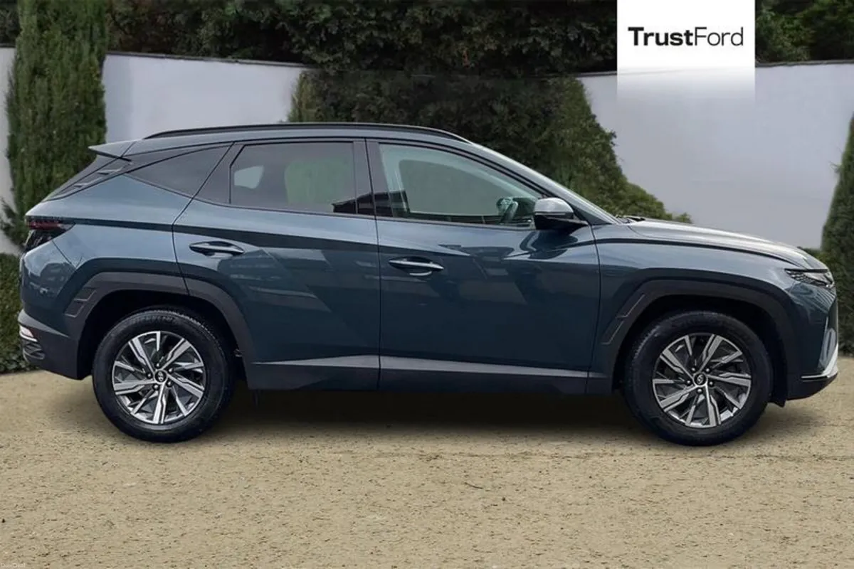 Hyundai Tucson SE Connect - Image 3